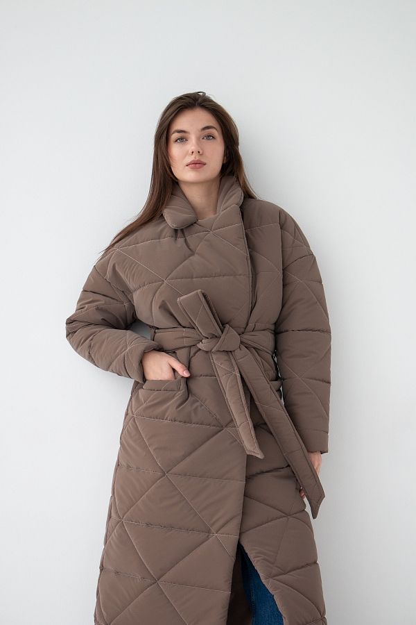 Куртка стьобана довга з поясом візерунок трикутник темно-коричнева К0221 #RU# Куртка стеганная длинная с поясом узор треугольник темно-коричневый К0221 № 3