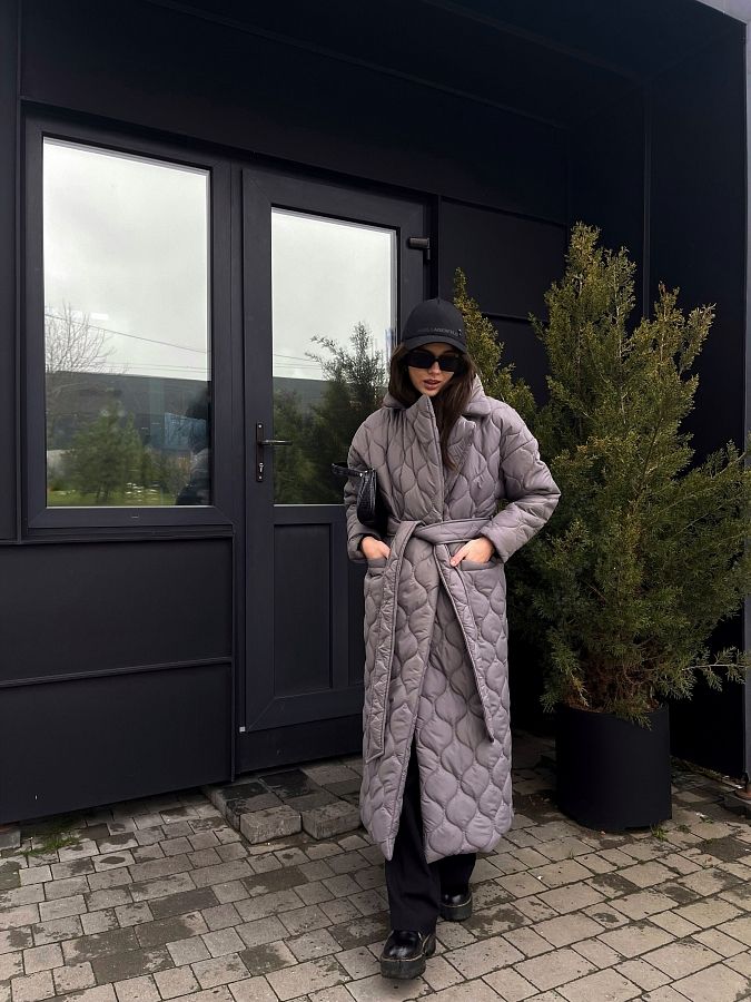 Куртка стьобана довга з поясом візерунок хвилька cіра К0221 #RU# Куртка стеганая длинная с поясом узор волна серая К0221 № 1