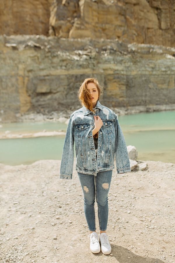 Куртка джинсова з потертостями оверсайз  #RU# Куртка джинсовая с потертостями оверсайз  № 1