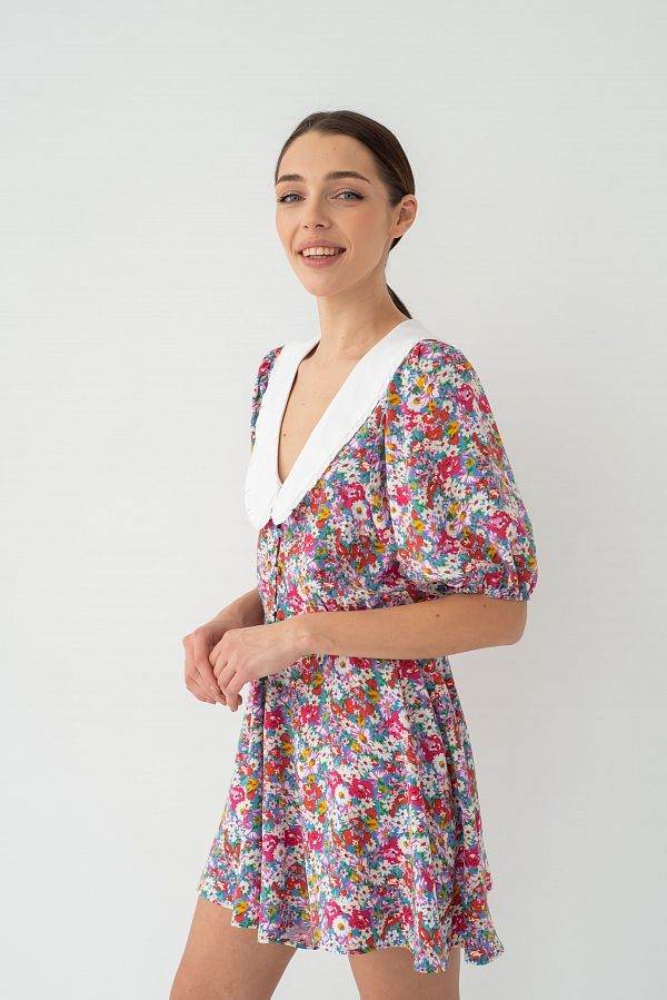 Комбінезон шортами з білим коміром блакитний в квіти О0122 #RU# Комбинезон шортами с белым воротником голубой в цветы О0122 № 1