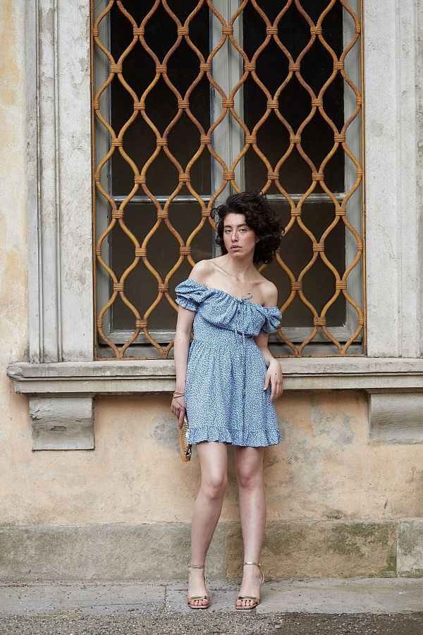 Сукня міні з поясом та рюшами блакитна D0723 № 2